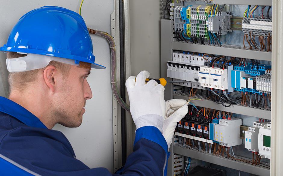 taux horaire électricien Othis